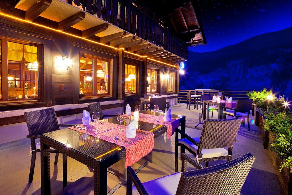 Hotel Aux Mille Etoiles Salvan Ngoại thất bức ảnh