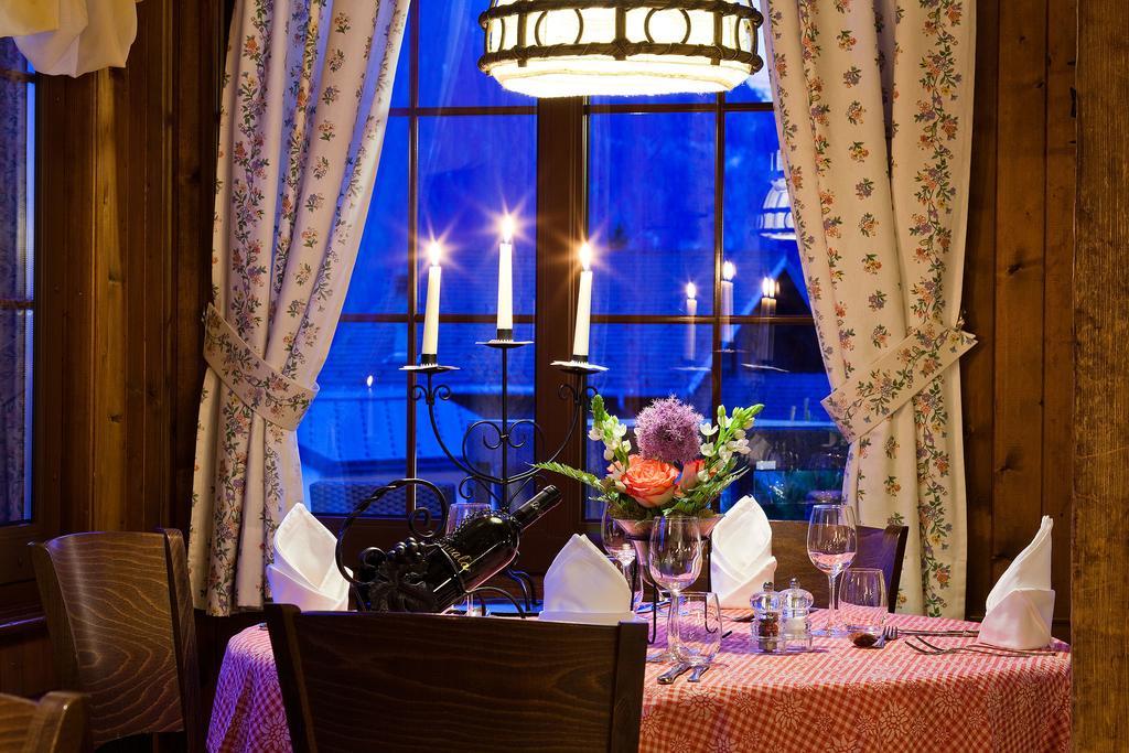 Hotel Aux Mille Etoiles Salvan Ngoại thất bức ảnh