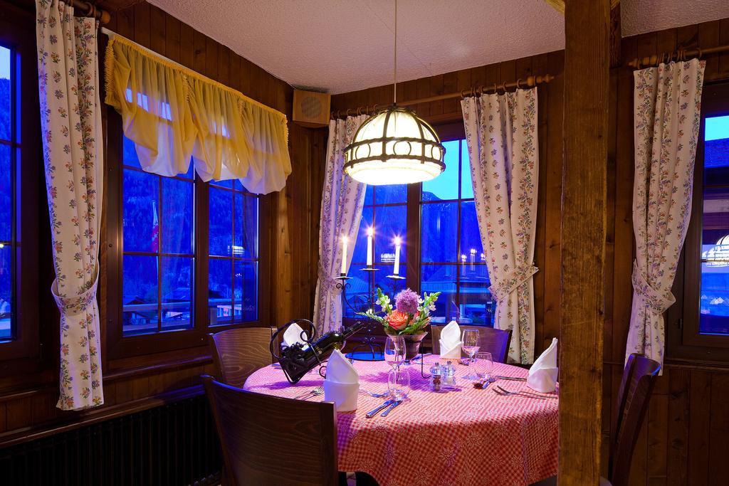 Hotel Aux Mille Etoiles Salvan Ngoại thất bức ảnh