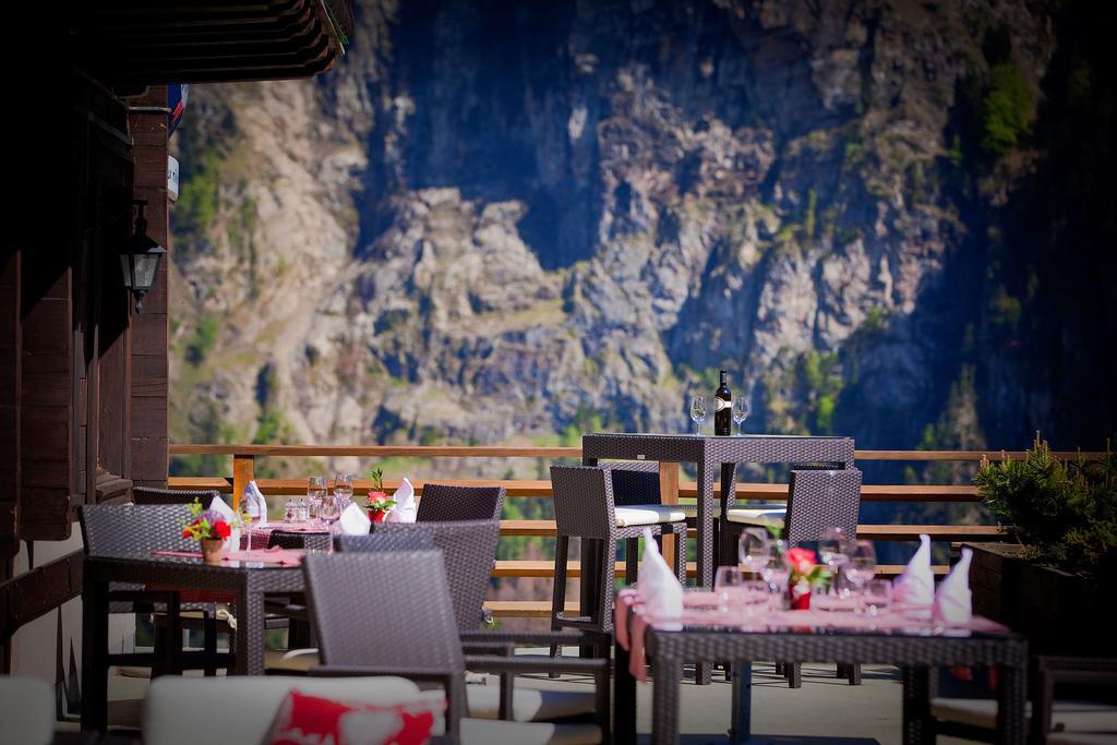 Hotel Aux Mille Etoiles Salvan Ngoại thất bức ảnh