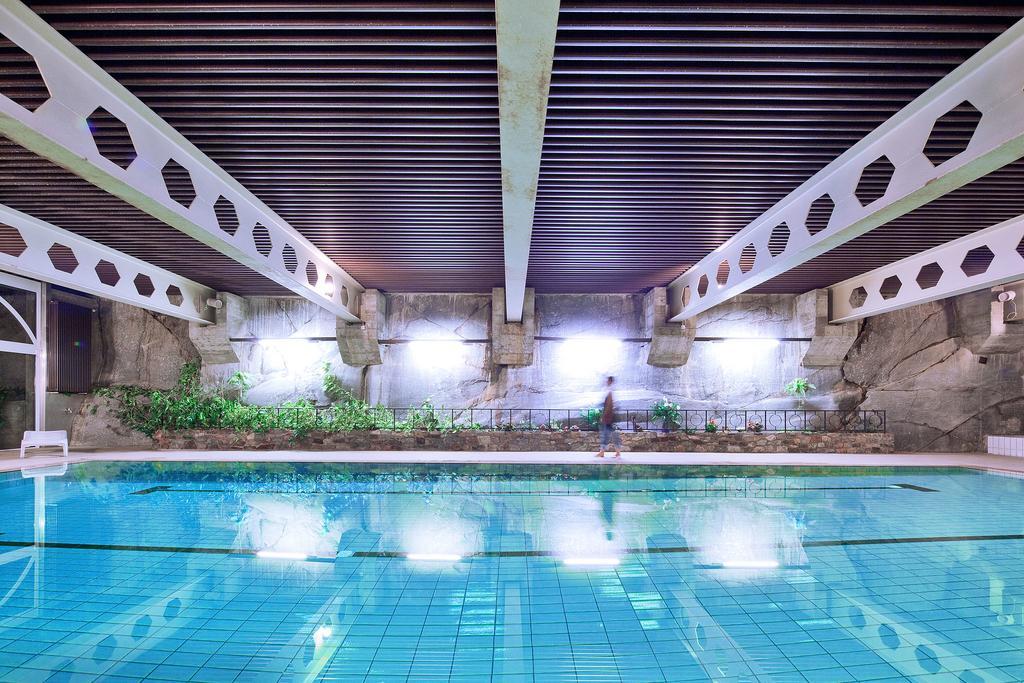 Hotel Aux Mille Etoiles Salvan Ngoại thất bức ảnh