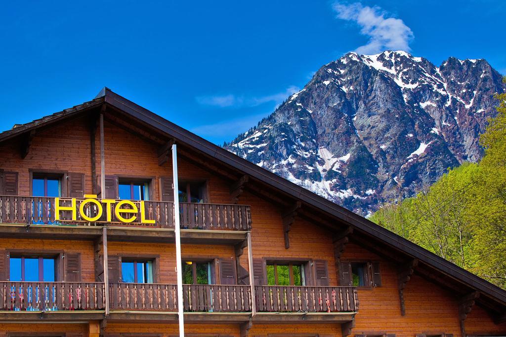 Hotel Aux Mille Etoiles Salvan Ngoại thất bức ảnh