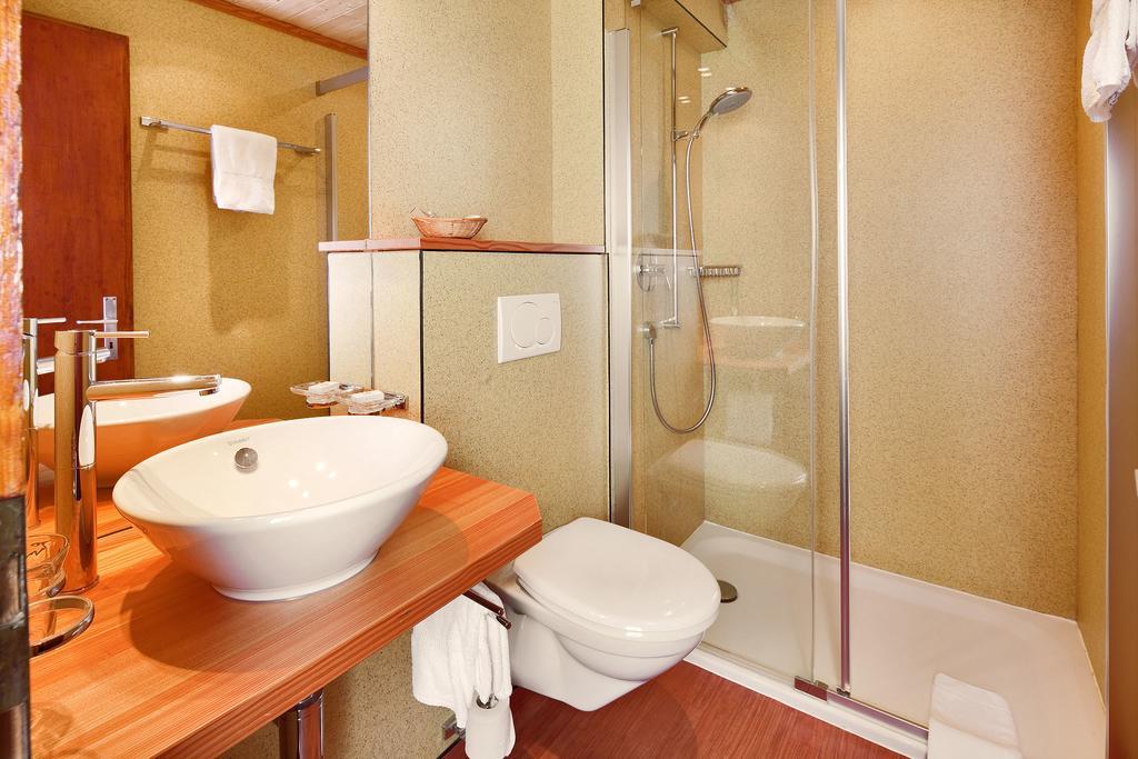 Hotel Aux Mille Etoiles Salvan Ngoại thất bức ảnh