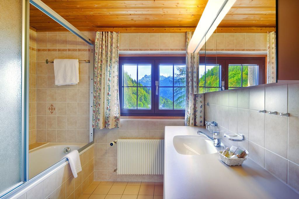Hotel Aux Mille Etoiles Salvan Ngoại thất bức ảnh